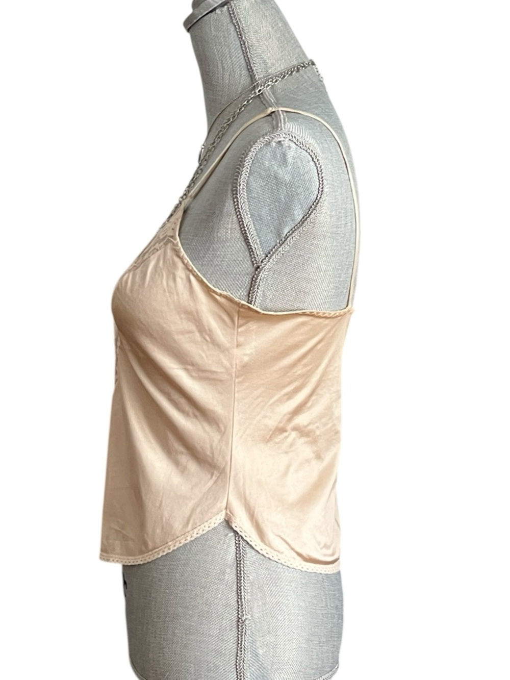 Vintage Maidenform Lace Chantilly Champagne Color Cami - Picture 7 of 12